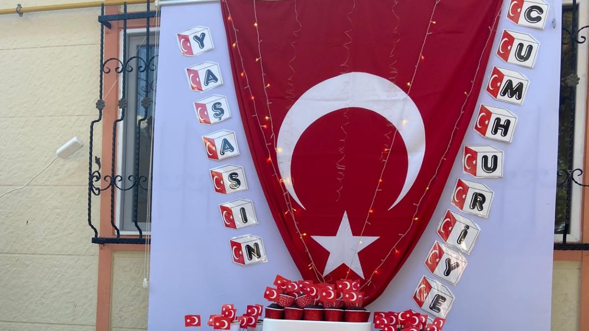 İLELEBET PAYİDAR KALACAKSIN CUMHURİYETİMİZ. 101. YAŞIN KUTLU OLSUN.